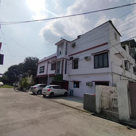 Hotel O Lime Wood Dehradun Eksteriør billede